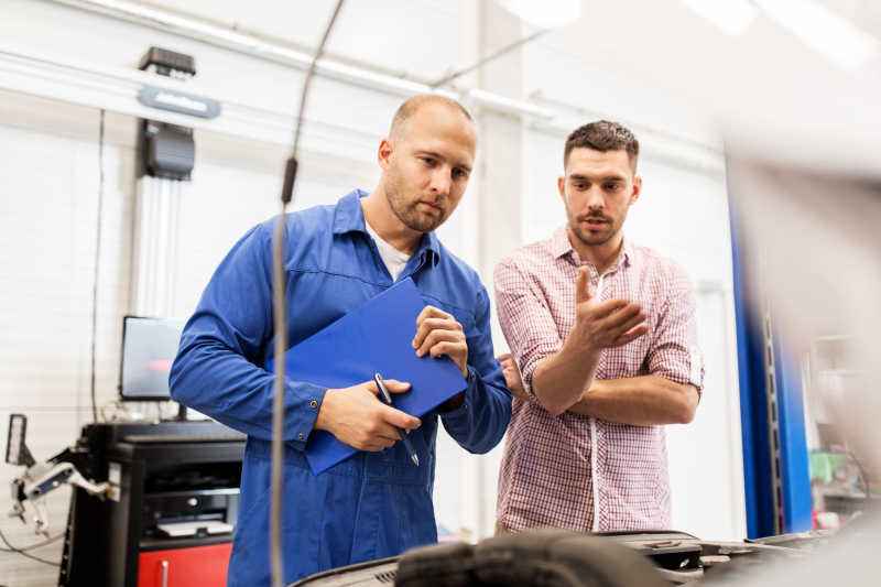 维修工人告知保养须知