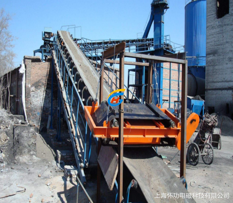 混凝土用永磁自卸除铁器