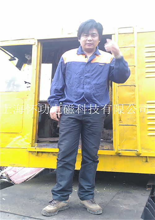 起重电磁铁吸盘厂产品与上海宝杰达合影