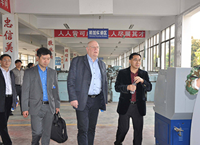 海外客户来访怀功洽谈电磁吸盘合作