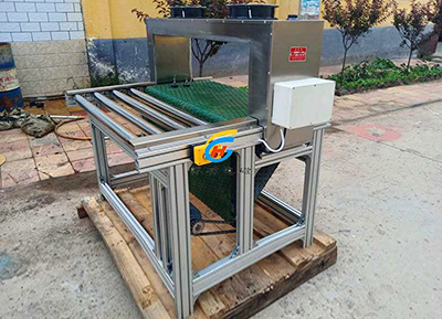 自动下料退磁器