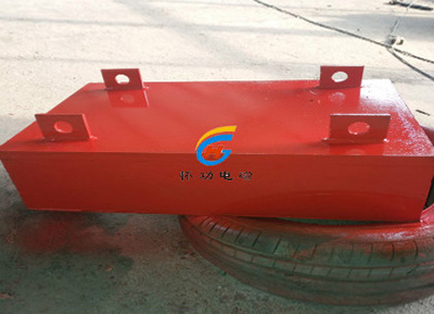 600皮带用悬挂永磁除铁器