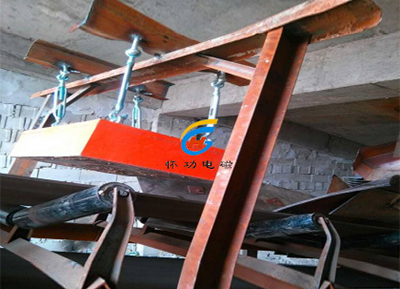 400*600永磁悬挂除铁器